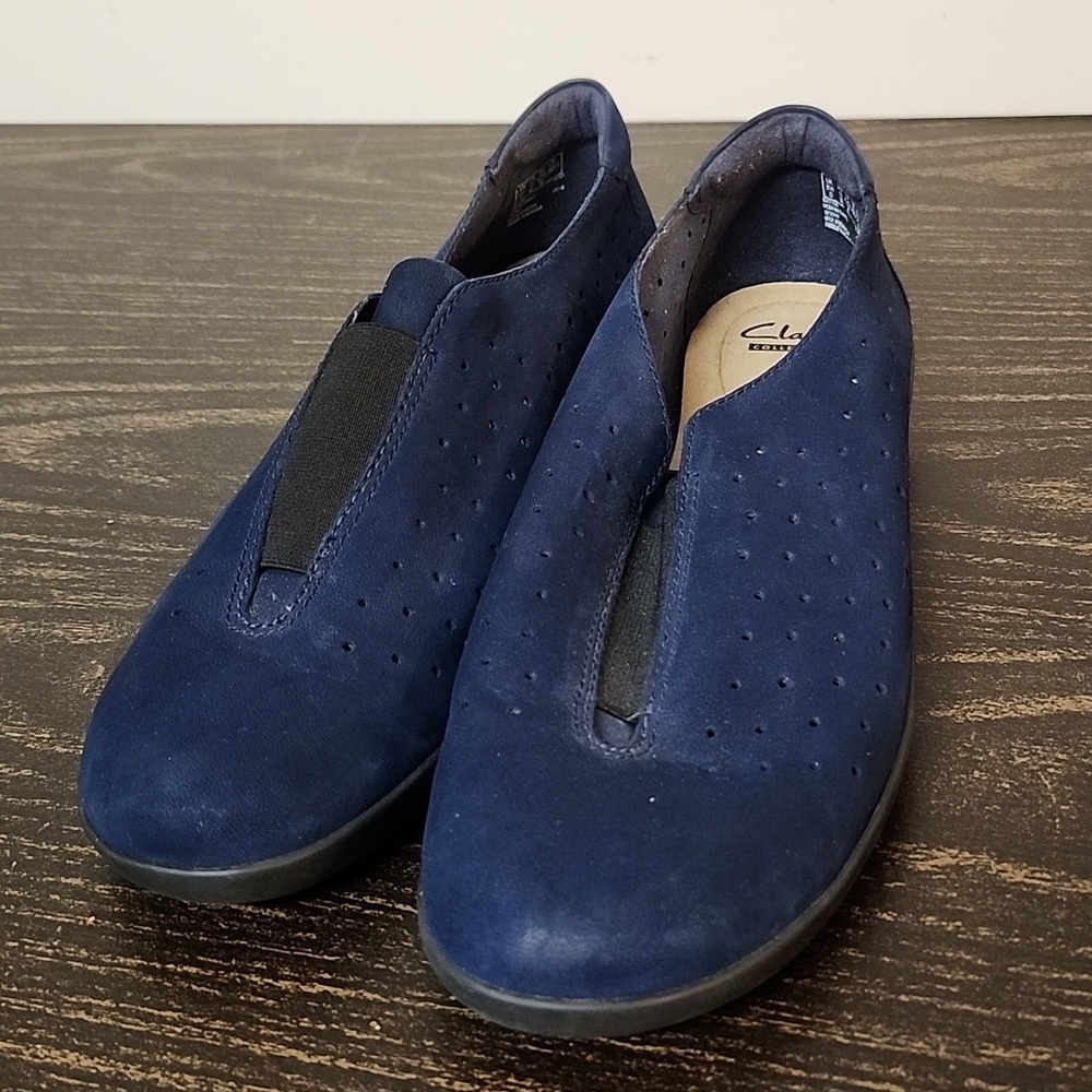Clarks Navy Medora Gemma Nubuck Slip-On Shoe - Women Size 11